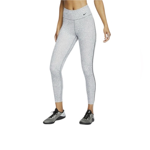 Nike Dri-Fit Size XS Smoke Grey and White Leopard High-Rise Leggings - Picture 1 of 8